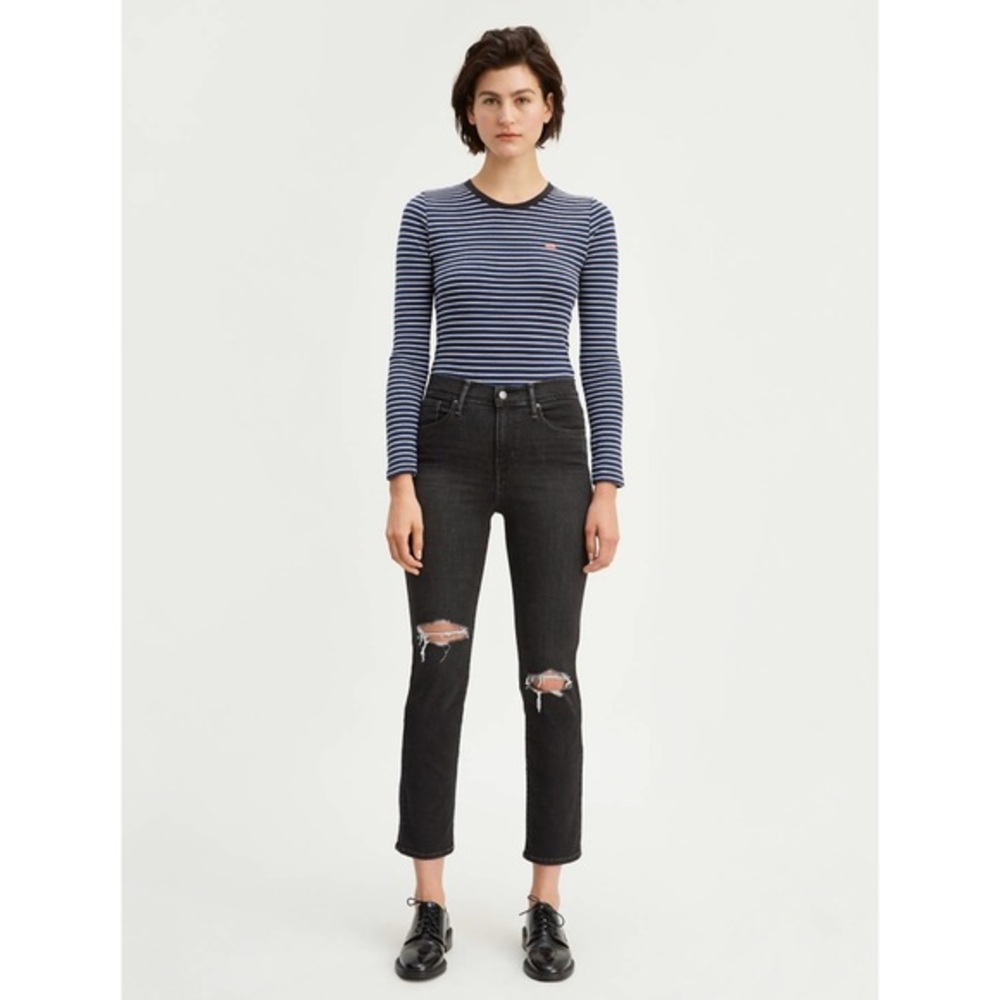 Levi’s 724 High Rise Straight Crop Ripped Jeans 27